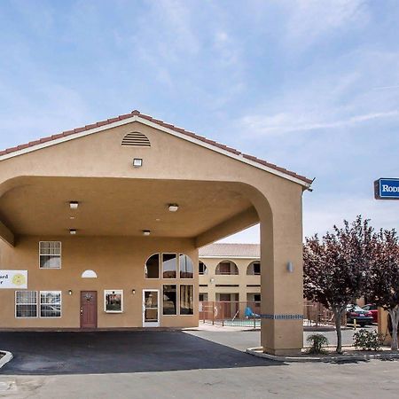 Rodeway Inn Делано Екстер'єр фото