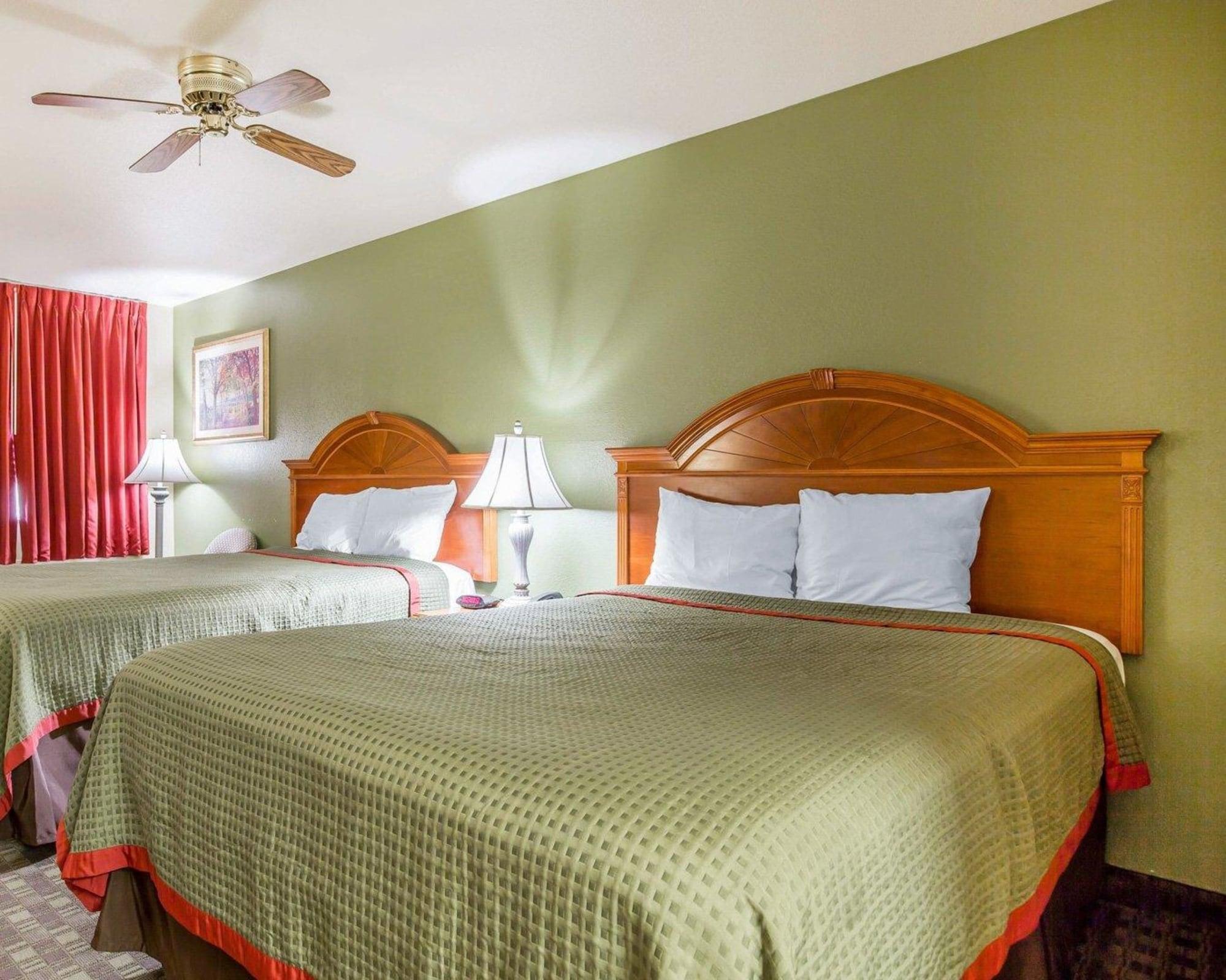 Rodeway Inn Делано Екстер'єр фото